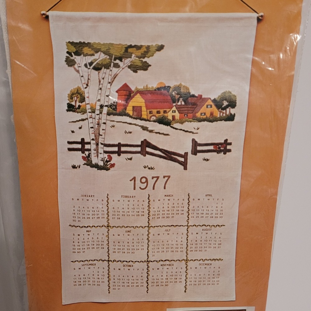 1977 Bucilla Wall Calendar Creative Needlecraft Crewel 'Country Corner' #2308